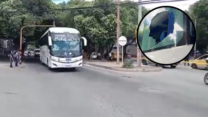 Momento exacto en que el bus de Atlético Nacional fue agredido en Cúcuta: video