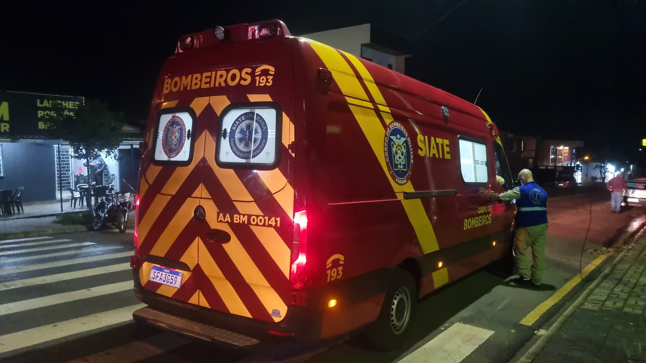 Batida entre carro e moto deixa homem ferido no Bairro Floresta