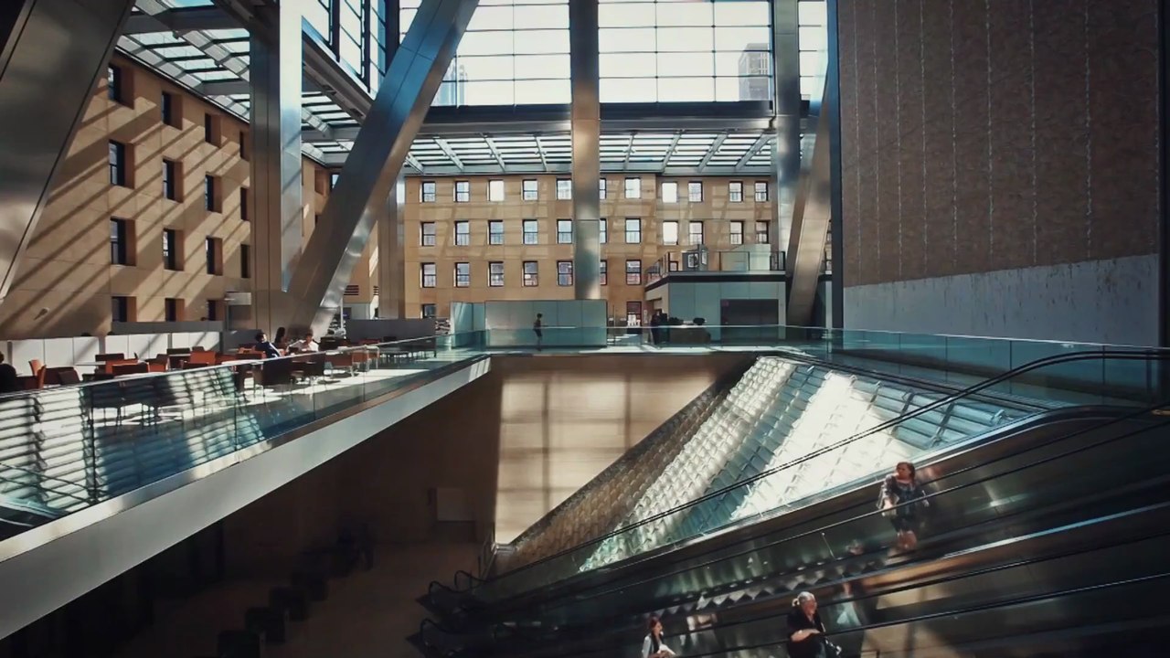 How Did They Build That - S02.E03 - Retrofits and Airport Glitz