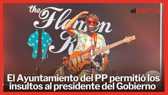 Un grupo contratado por un Ayuntamiento del PP anima al público a cantar insultos contra Sánchez