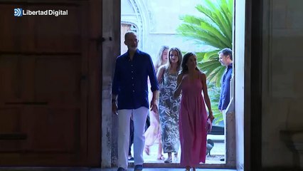 Los Reyes y sus hijas se despiden de Mallorca con una escapada cultural