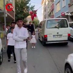 Avcılar'da askeri personel olduğunu iddia eden kişi yolu kapattı