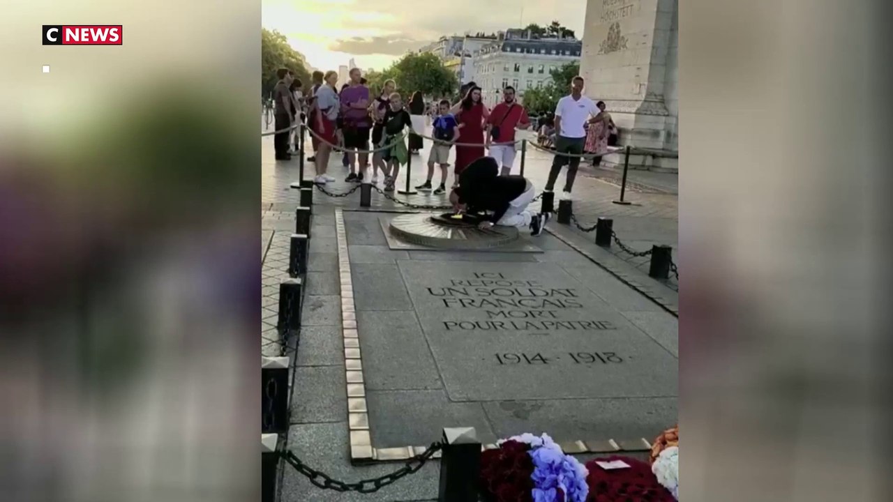 L'homme qui a allumé sa cigarette à l'aide de la flamme du Soldat inconnu, interpellé et placé en garde à vue