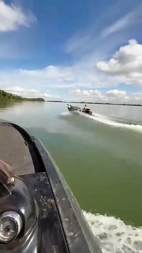 Vídeo: Contrabandistas fogem e deixam para trás meio milhão em cigarros e eletrônicos