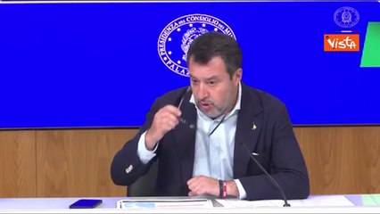 Ponte sullo Stretto, Salvini: «Sarà acceleratore di sviluppo, risparmio di 2 ore di tempo»
