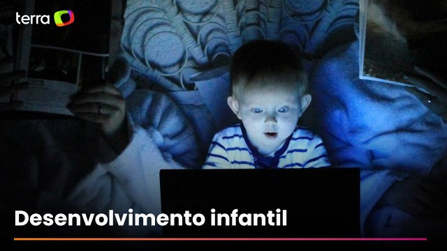 Crianças de até seis anos estão passando o dobro do tempo recomendado em frente às telas