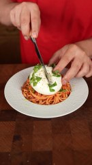 Pasta alla burrata, tomato and candied peppers!