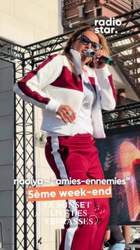 Nâdiya interprète “amies-ennemies” sur la scène des Sunset Live des Terrasses #nadiya #sunsetlive #concert #live