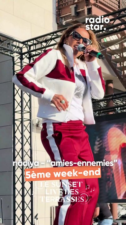 Nâdiya interprète “amies-ennemies” sur la scène des Sunset Live des Terrasses #nadiya #sunsetlive #concert #live