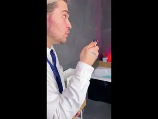 Controller vs Lipstick 😂 #comedy #funny