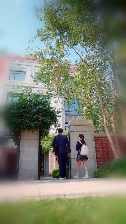 The Adopted Orphan Outshines / The adopted daughter is a real tycoon