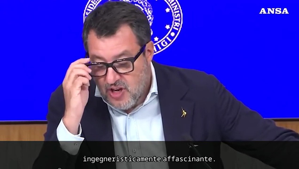 Salvini: "Per il ponte sullo Stretto siamo schierati contro ogni infiltrazione"