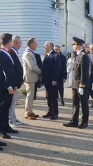 François Bayrou et Bruno Retailleau en déplacement à la base aérienne de la Sécurité civile de Nîmes-Garons