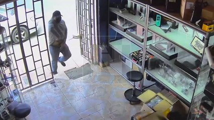 Capturan a “El Arnold”, peligroso delincuentes que robó una tienda en Cochabamba