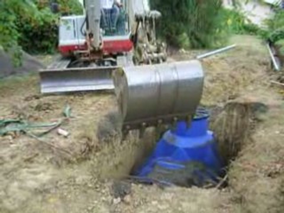Installation d'une cuve de récupération d'eau de pluie