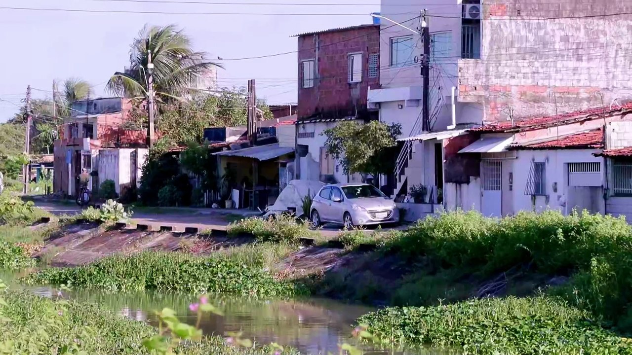 Conflito entre facções em Olinda: disparos em madrugada agitada e casa incendiada