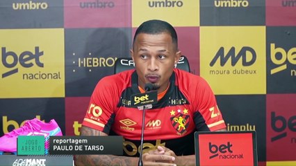 Léo Pereira elogia elenco e admite erro em gol perdido contra o Bahia