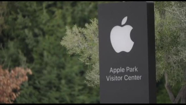 Accordo Trump-Apple: 100 miliardi di investimenti negli Usa