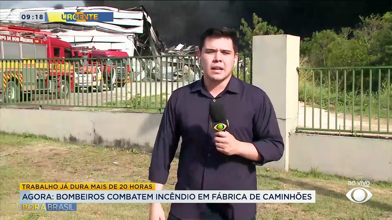 Fogo em fábrica de caminhões em Manaus já dura mais de 20 horas