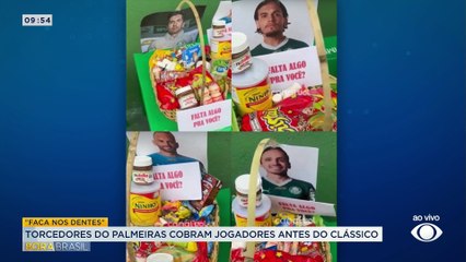 Torcedores do Palmeiras cobram jogadores com cestas de doces