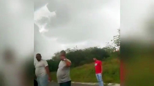 Homem tem corpo partido ao meio após ser atropelado na rodovia; motorista fugiu do local e não foi identificado