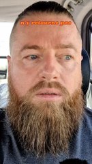 N'y retourne pas. Ce choix a été dur mais tu l'as fait pour une raison...