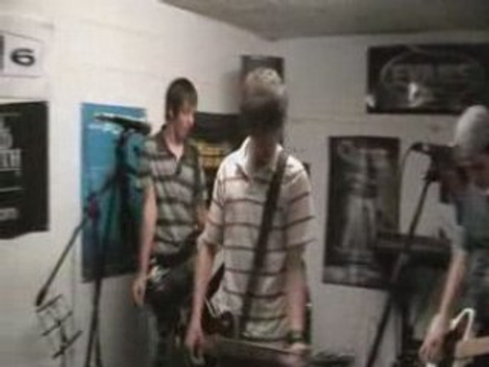 the dead muffins "fat lip"