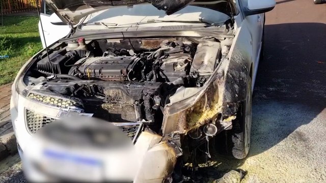 Motor de Cruze fica destruído após incêndio no Bairro Floresta
