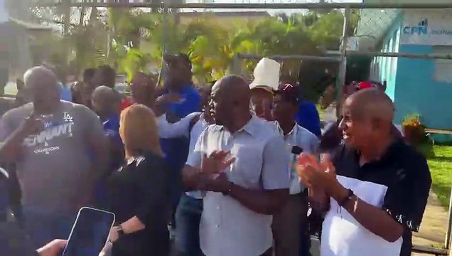 Comunitarios de San Luis exigen médicos e insumos para su centro de salud