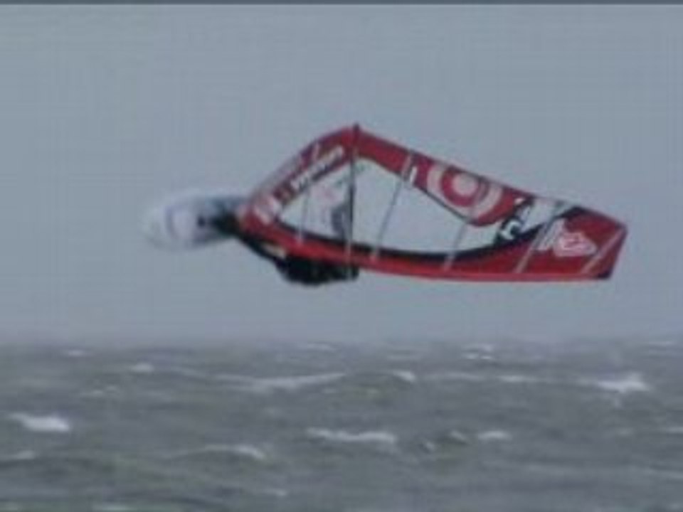 Klaas Voget: Backloop at 9 Bft