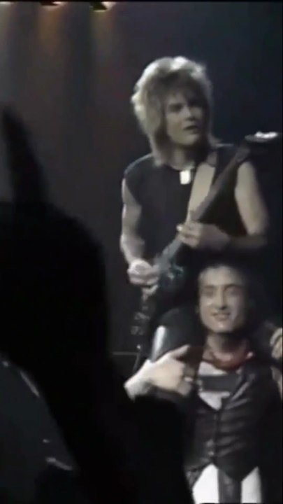 Quiet Riot - Metal Health Bang Your Head