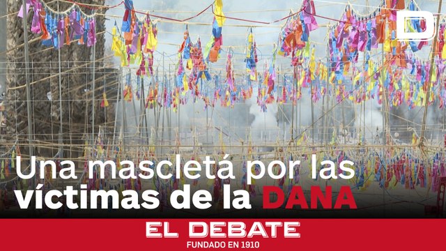 La gran mascletá disparada en la localidad valenciana de Aldaia para recordar a las víctimas de la dana