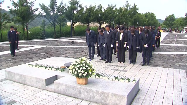 정청래, 노무현 대통령 묘역 참배... 잘 하겠습니다 / YTN