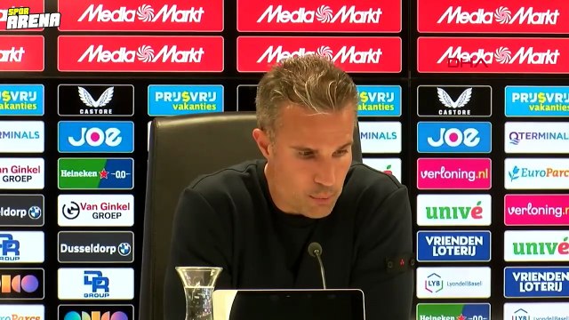 Robin van Persie'den Jose Mourinho'nun sözlerine sert yanıt: 'Ne olacağını göreceğiz!'