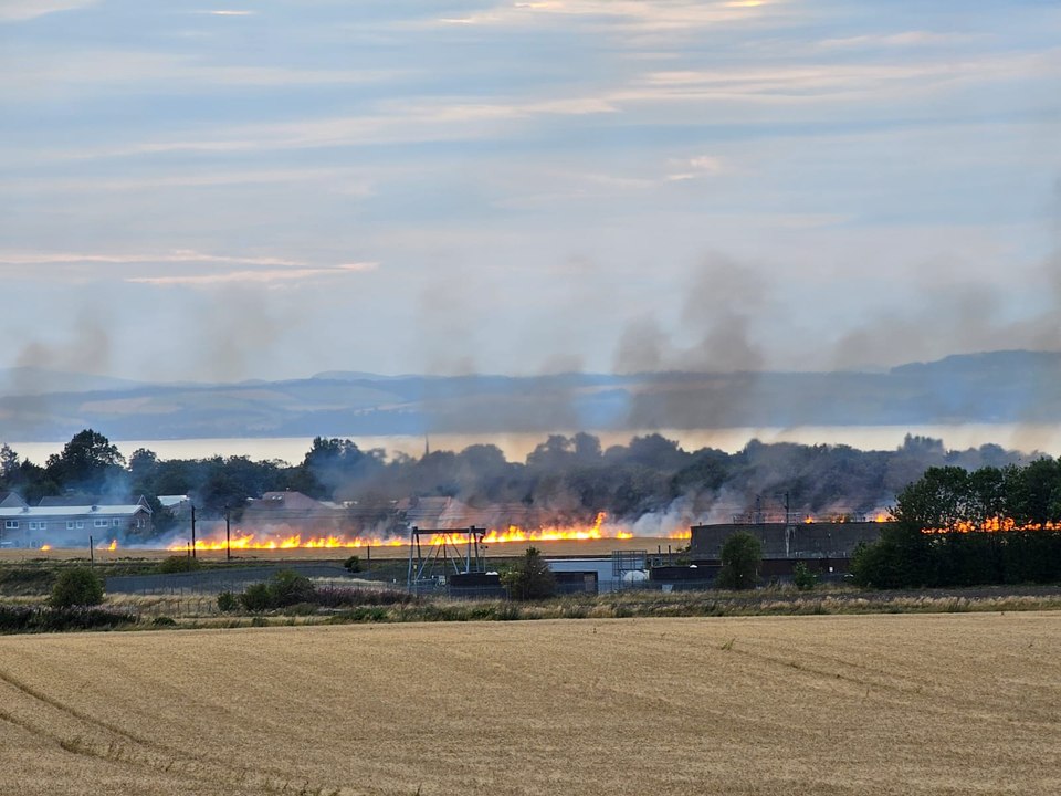 Shocking footage shows moment fire ripped through field