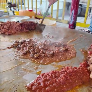 Afghan Tawa Kaliji – Famous Liver Fry Street Breakfast You Must Try!