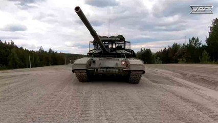 🔥 De Meest Gebouwde Tank in de Geschiedenis viert 52 Jaar — Zie Hoe de T-72 Nog Steeds het Slagveld Beheerst!