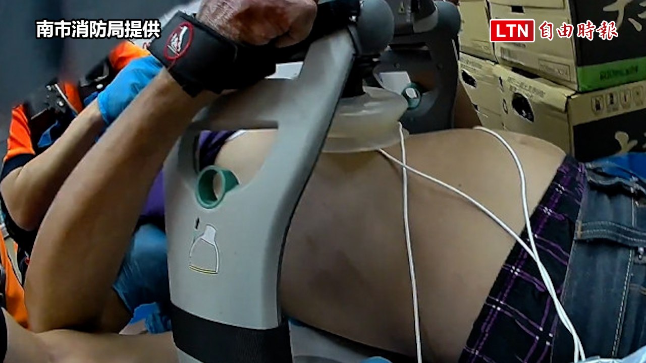 雙重連續性去顫電擊首例成功 台南急救再突破（南市消防局提供）