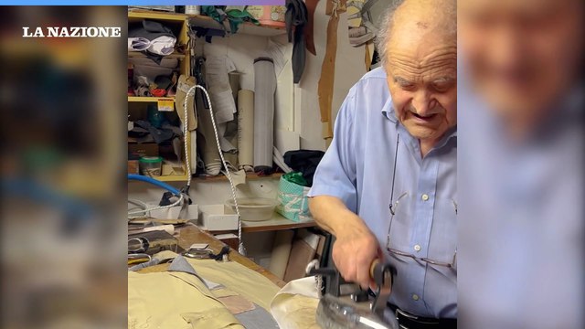Rodolfo, sarto a 89 anni. Una vita con le mani nelle stoffe: «Ma ho ancora da imparare»