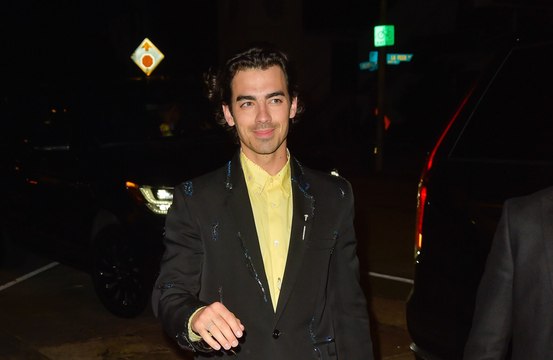 Joe Jonas fala sobre criação das filhas: 'Meninos são tão diferentes'