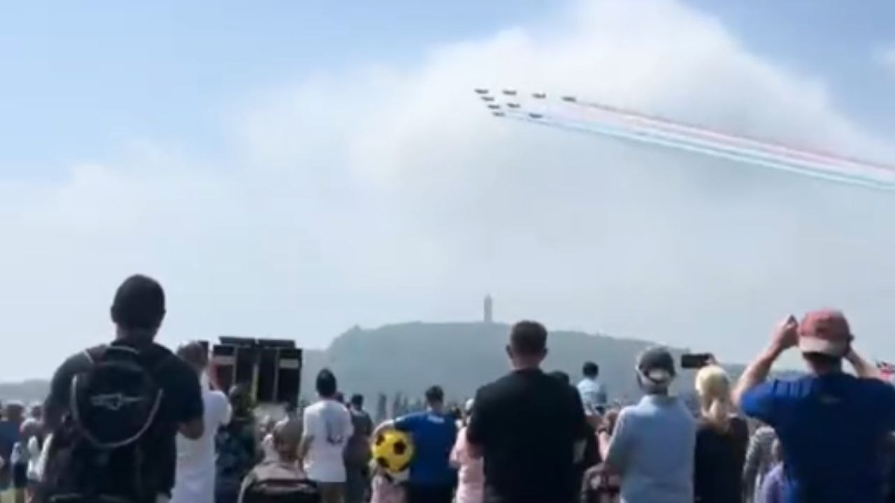 Red Arrows dazzle the sky at the 'Armed Forces Show' in Newtownards