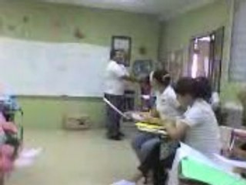pumba cantando la cancion de la clase graduanda!