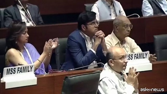 Entrano in vigore i dazi. Trump: miliardi di dollari negli Usa