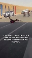 Lors d’une course cycliste en Irak, un coureur a célébré sa victoire un peu trop tôt…