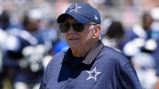 Jerry Jones Recalls 'Handshake Deal' to Buy Dallas Cowboys