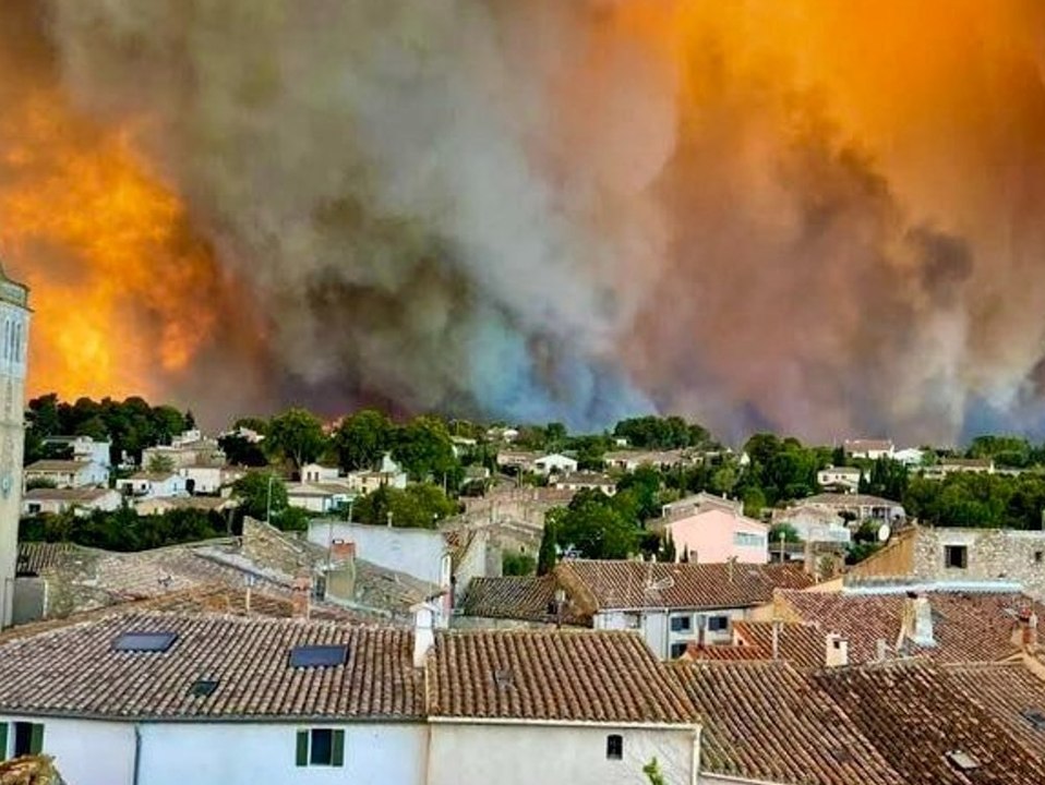 Größter Waldbrand seit 80 Jahren wütet in Frankreich