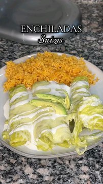 Enchiladas recipe#fypageシ #foryourpage #cooking #homecooking #goodfood #foodlovers #recipe #simplerecipe #rice #eating #foodie #yummyfood #deliciousfood #enchiladas #foodie #cookingwithlove #appetizer
