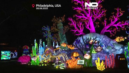 Franklin Square w Filadelfii lśni podczas dorocznego festiwalu lampionów