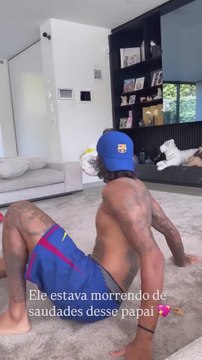 El tierno entrenamiento de Raphinha con su hija en casa