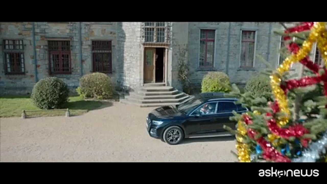 John Malkovich e Fanny Ardant nella commedia "Monsieur Blake", al cinema